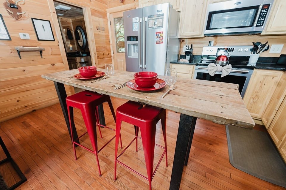 Indoors, Furniture, Table, Hardwood, Tabletop