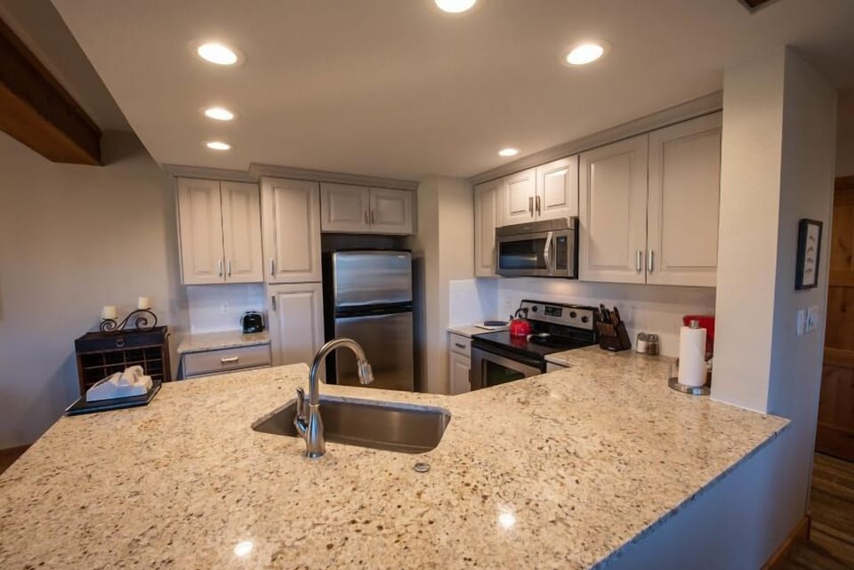 Granite, Room, Indoors, Oven, Kitchen