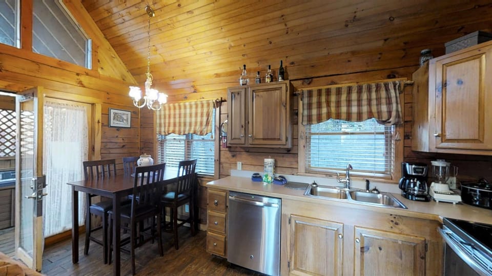 Chair, Furniture, Indoors, Room, Hardwood