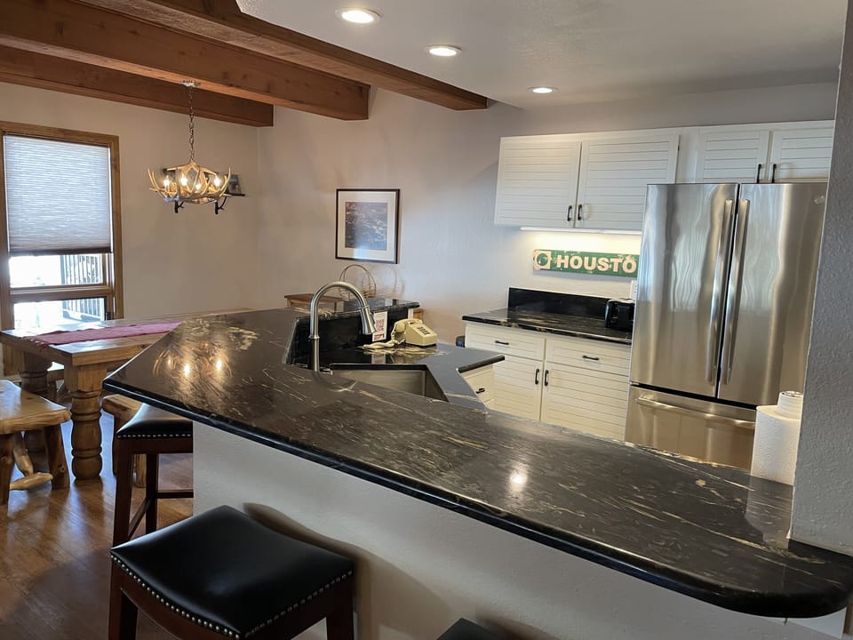 Indoors, Kitchen, Lamp, Sink, Sink Faucet