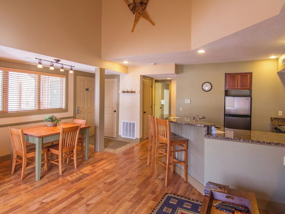 Flooring, Hardwood, Floor, Furniture, Chair