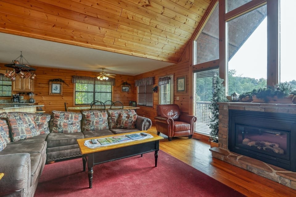 Furniture, Indoors, Living Room, Couch, Hardwood