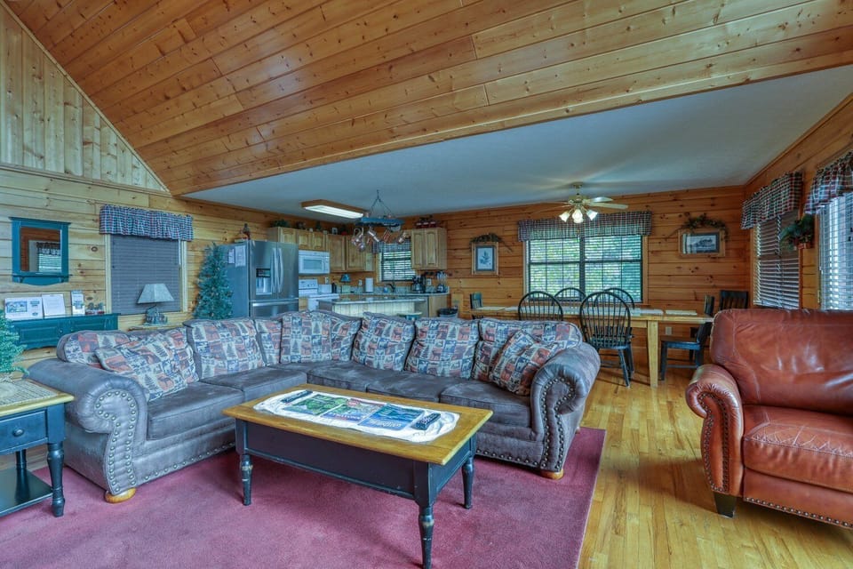 Couch, Furniture, Indoors, Living Room, Hardwood