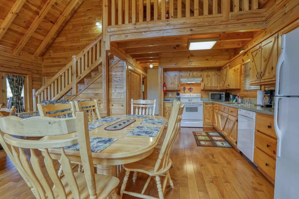Six Setting Dining