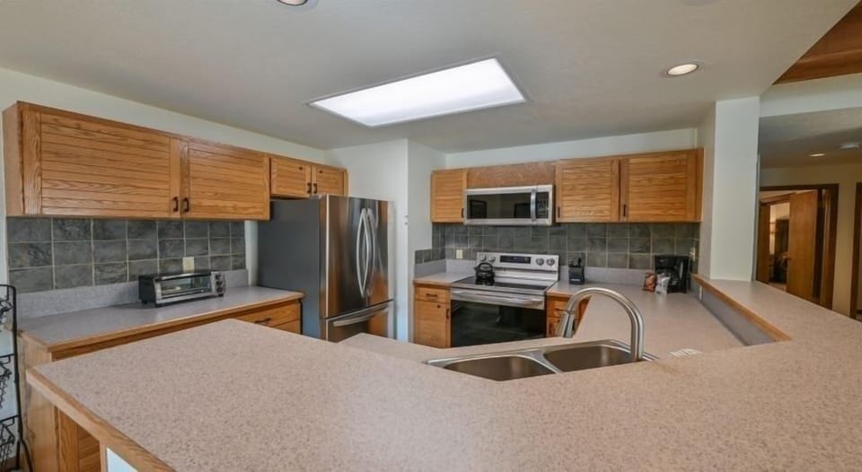 Room, Indoors, Kitchen, Oven, Microwave