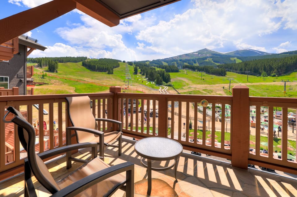 Nature, Outdoors, Scenery, Architecture, Balcony