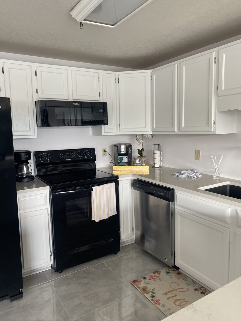 Room, Indoors, Kitchen, Oven, Furniture