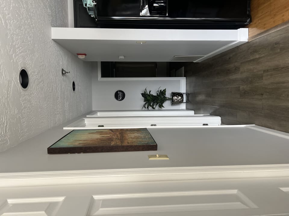 Floor, Indoors, Flooring, Refrigerator, Architecture