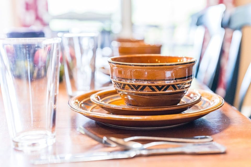 Furniture, Table, Tabletop, Plate, Food