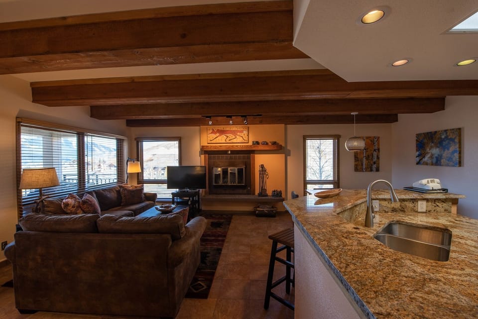 Flooring, Living Room, Room, Indoors, Couch