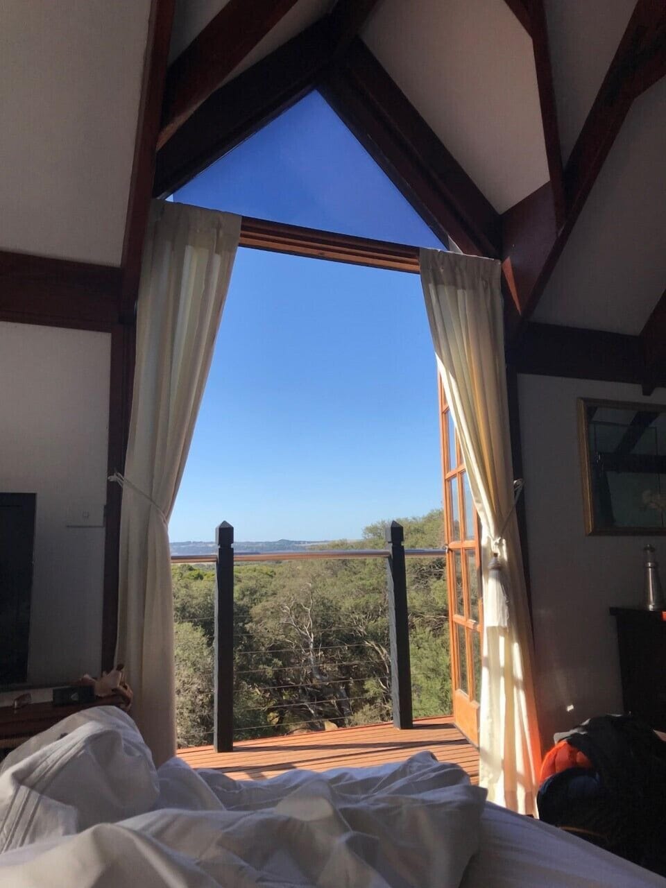 The view from the bed.
Relax to the quiet roar of the ocean.