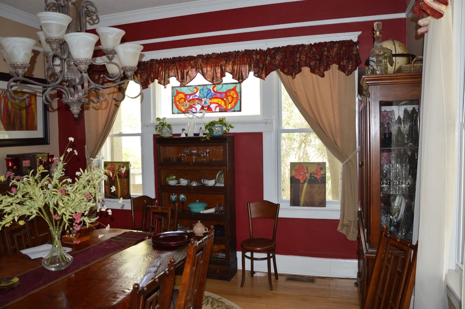 Formal Dining Room 