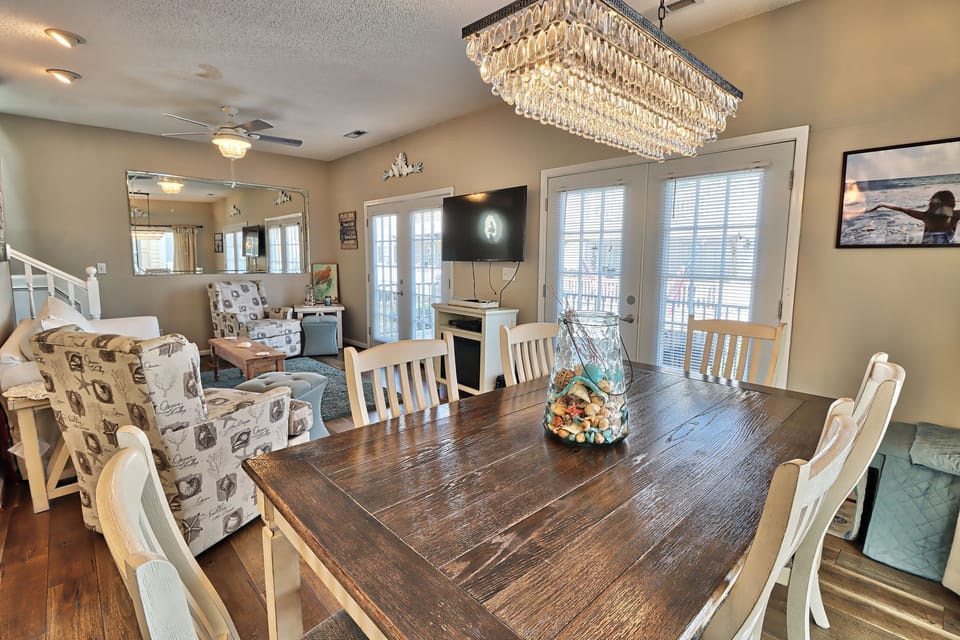 Dining/living area