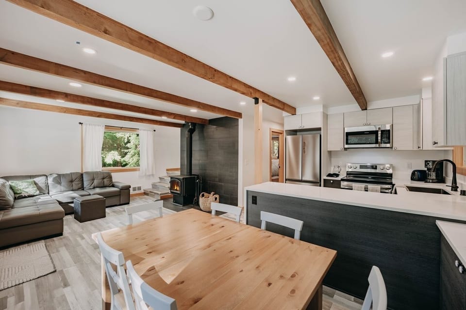 Indoors, Home Decor, Furniture, Table, Tabletop