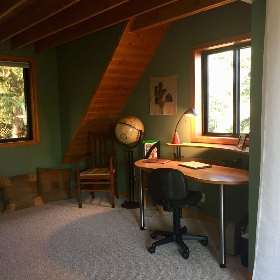 Office and play station