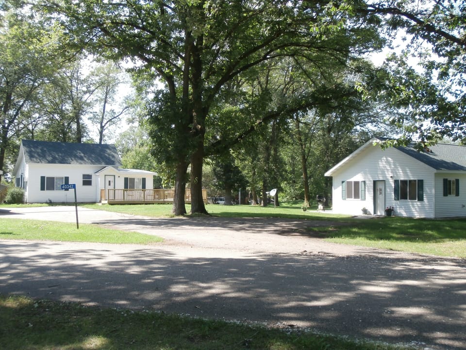 The Cabin on the right the Cottage VRBO#585822 on the left
