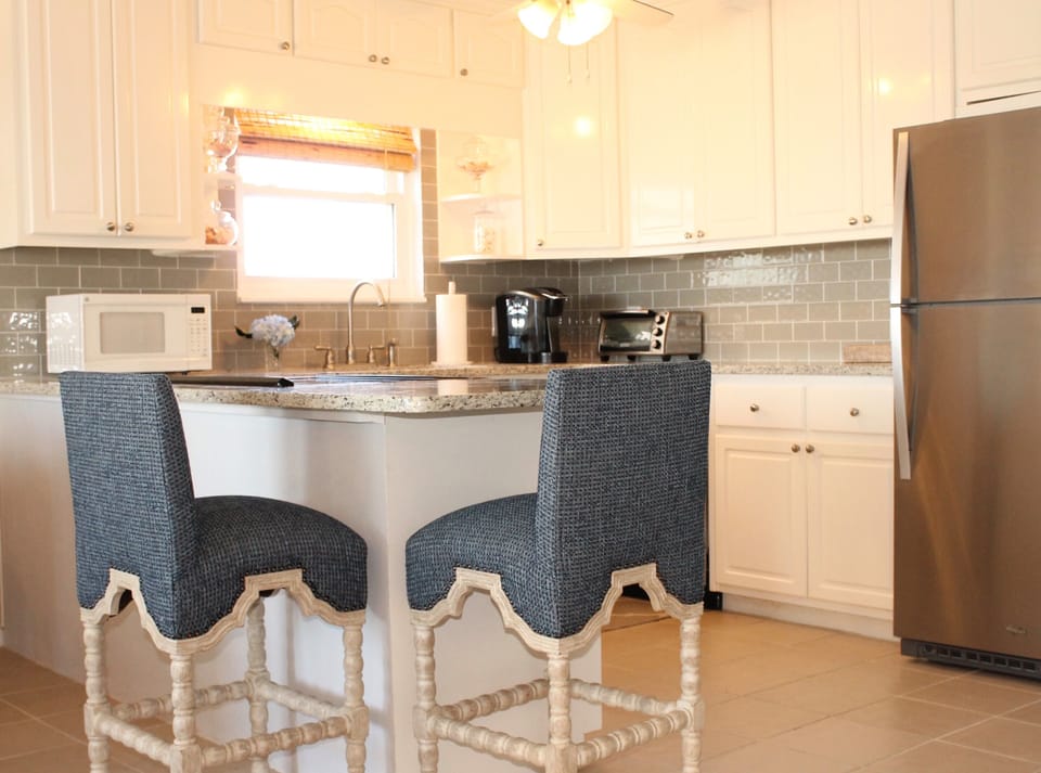 kitchen with bar