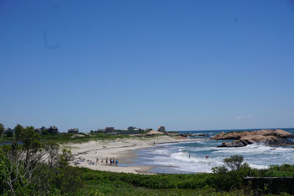 Tappens Beach - 8 minute walk from property