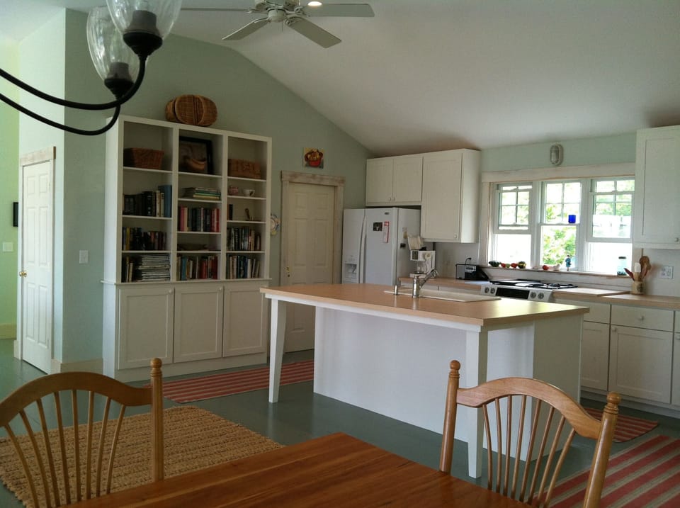 Full kitchen, with ocean view top floor