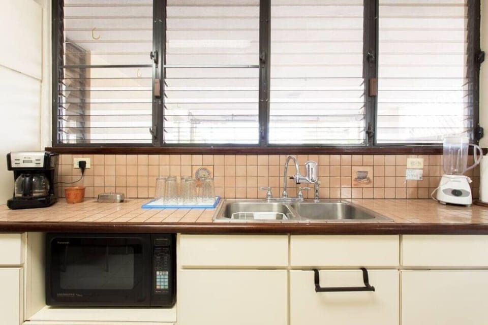 Full and equipped kitchen
