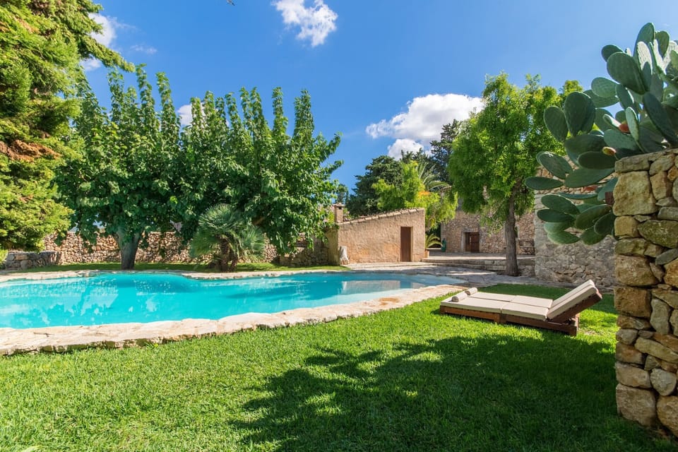 Beautiful villa with swimming pool