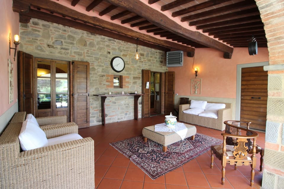 Tuscany holiday house - country house with pool, garden, comfort and antique flair, ideal for groups Farm Stay in Tuscany