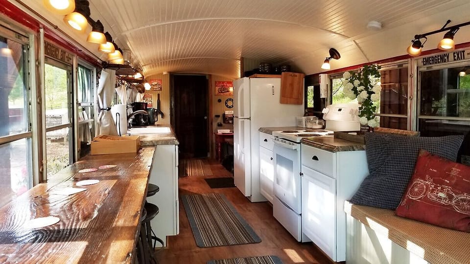 Full kitchen and appliances