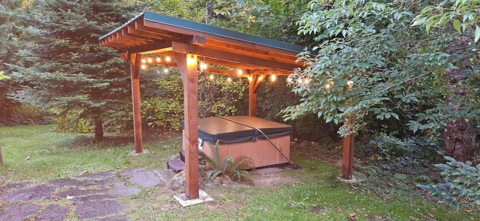 Covered Hot Tub off the Deck