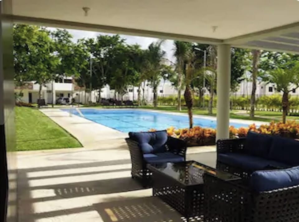 Relaxing areas!!