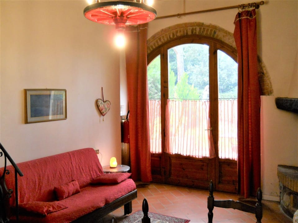 Room, Property, Furniture, Interior Design, Building, Living Room, House, Architecture, Ceiling, Lighting