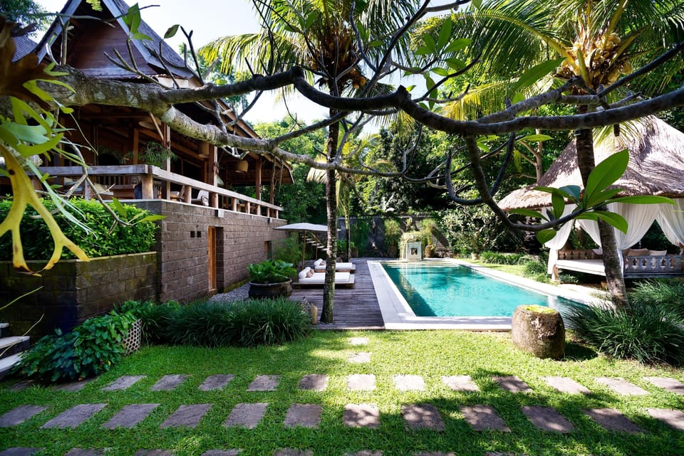 Eco-Friendly Joglo House in Canggu Resor