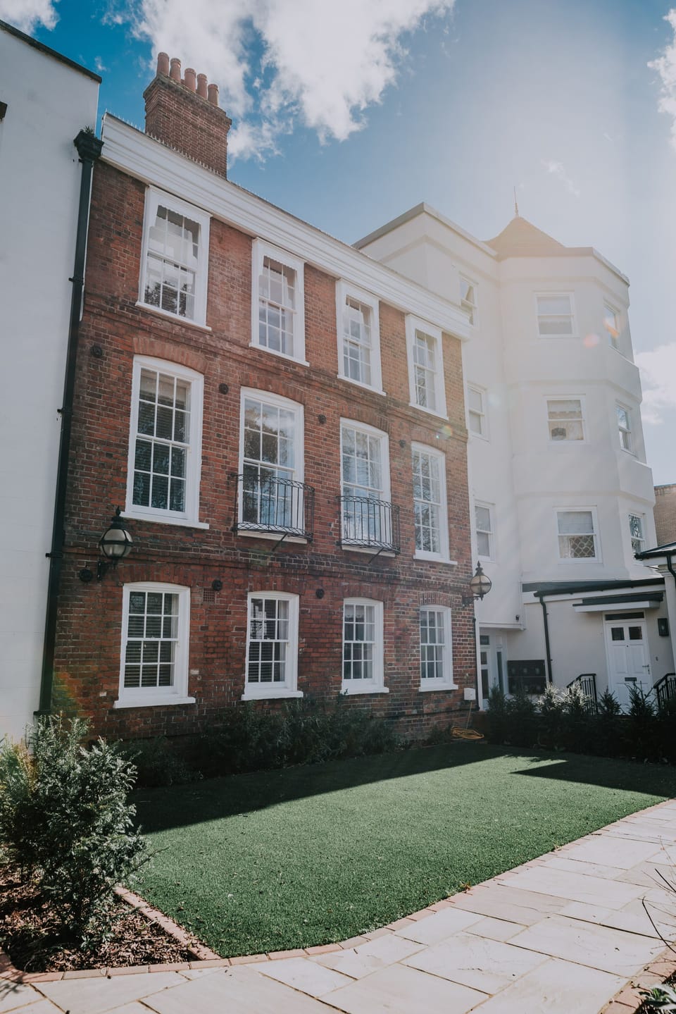A Stunning blend of Historical Features and Modern Facilities