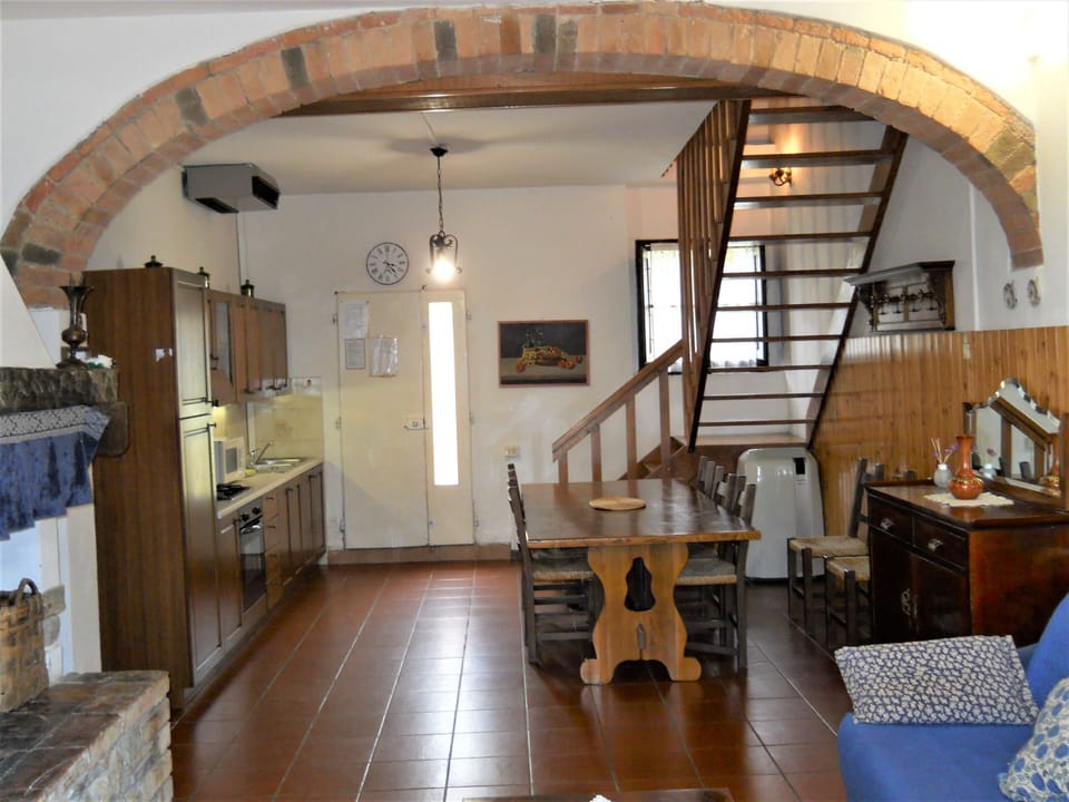 Room, Building, Property, Interior Design, Ceiling, Beam, Arch, Architecture, House, Furniture