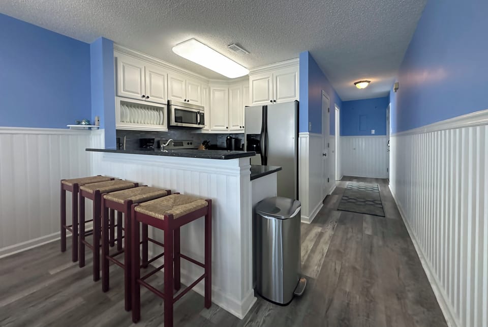 Additional Countertop Seating