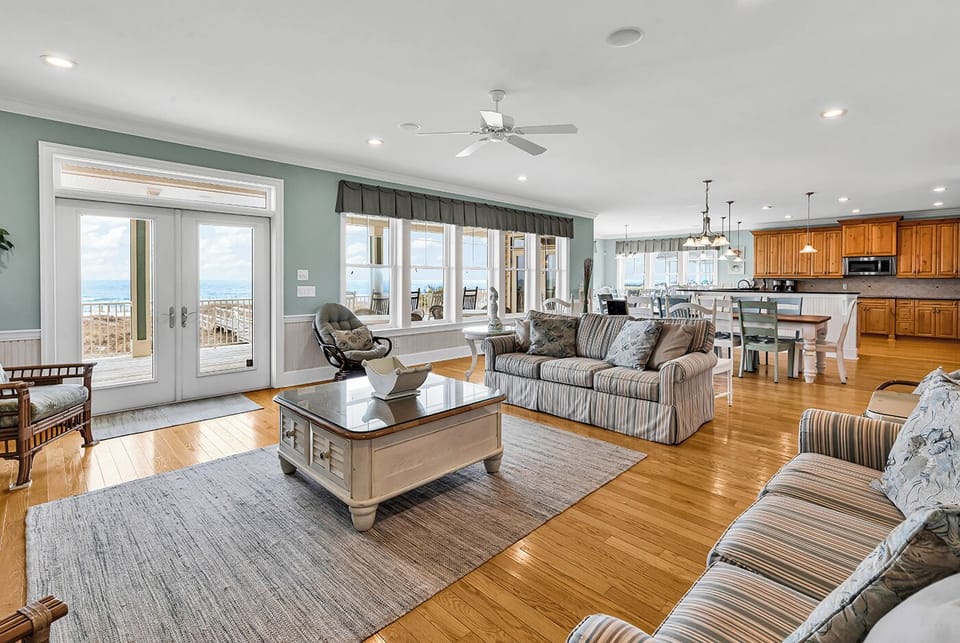 Open Concept Main Living Area