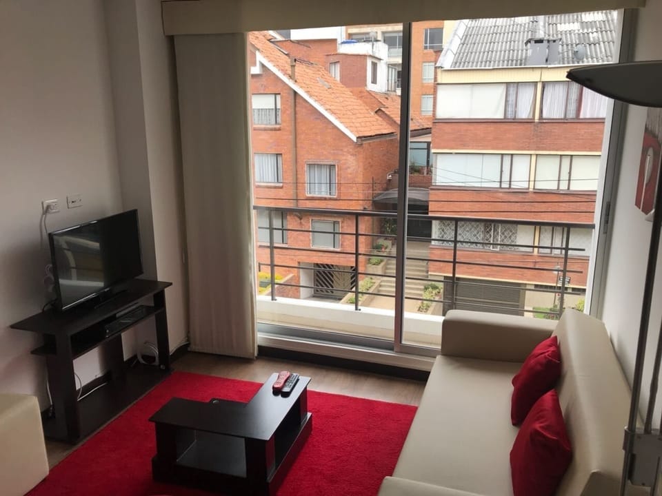 HERMOSO APARTAMENTO #306 SANTA BARBARA