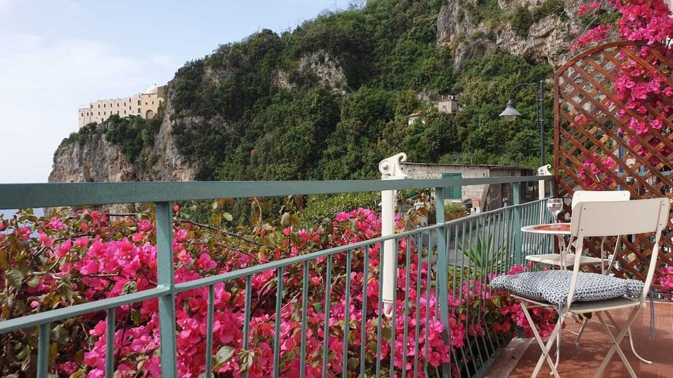 Panorama mozzafiato dal balcone di casa 