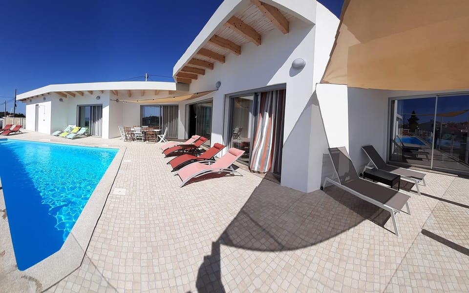 Enjoy the poolside, sunny, sheltered and private space!