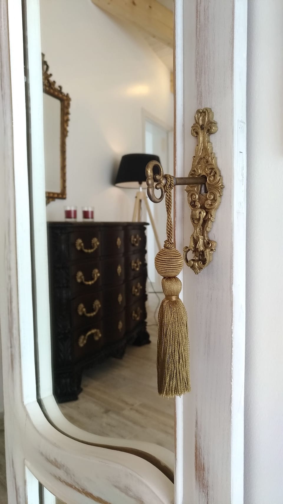 Decoration detail  (Golden Suite)