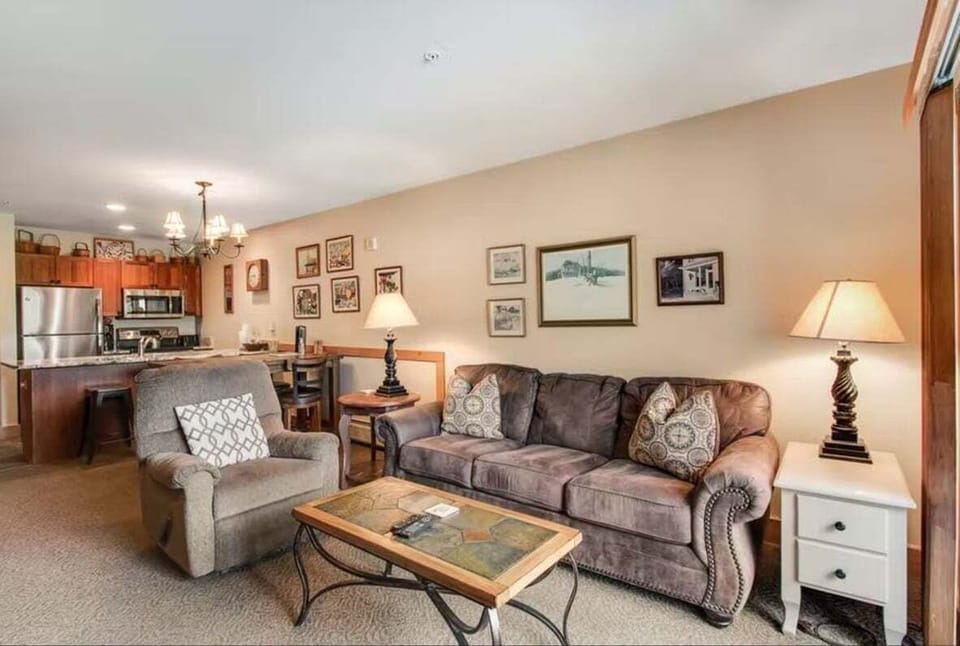 1 Bedroom at Red Hawk Lodge