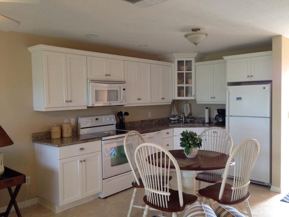 Full size dining table seats 4. 