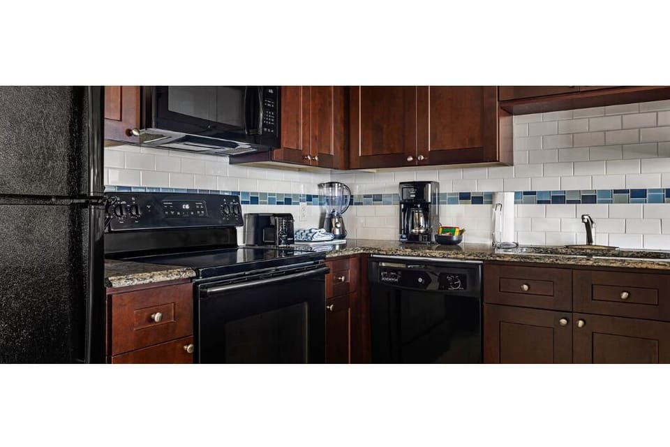 full kitchen