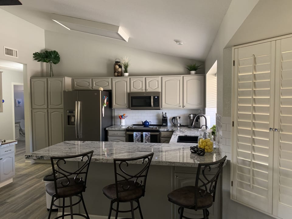 Large counter to eat at