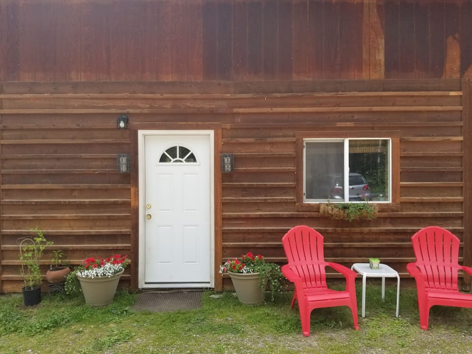 Cozy Mountain Suites -Suite 5