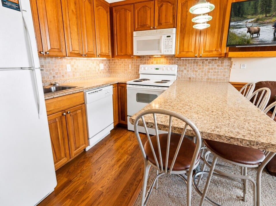 Fully-equipped kitchen