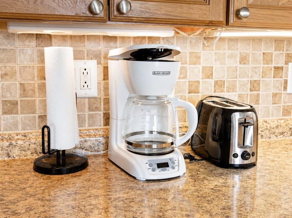 Drip coffee pot