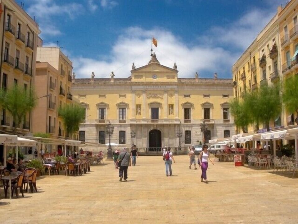 Unique and lovely restaurant street in Tarragona