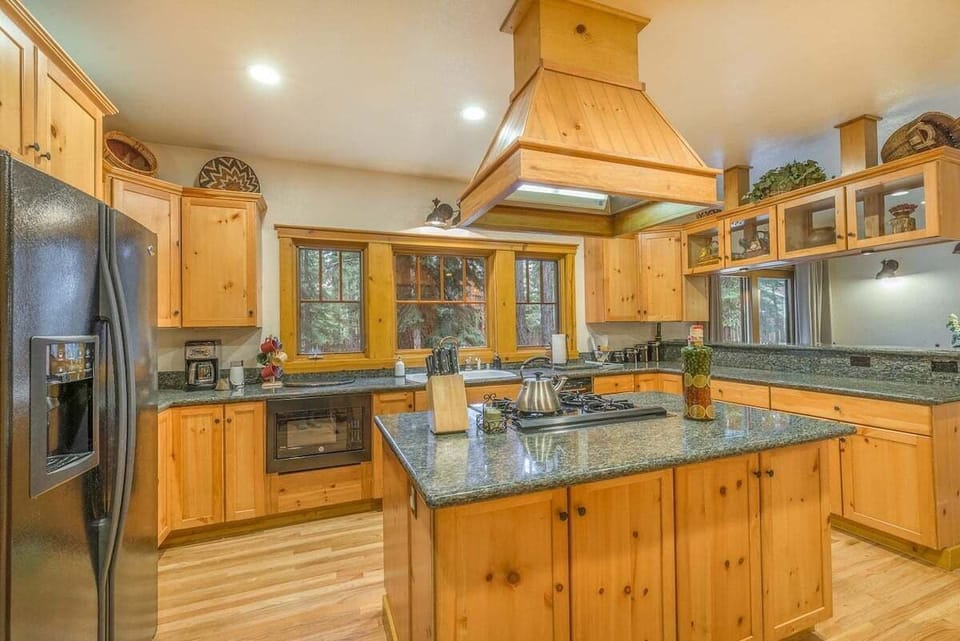 Large Kitchen
