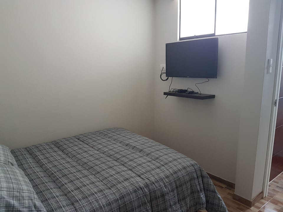 FLAT 6 2D CERCA A MIRAFLORES (10 MIN)
