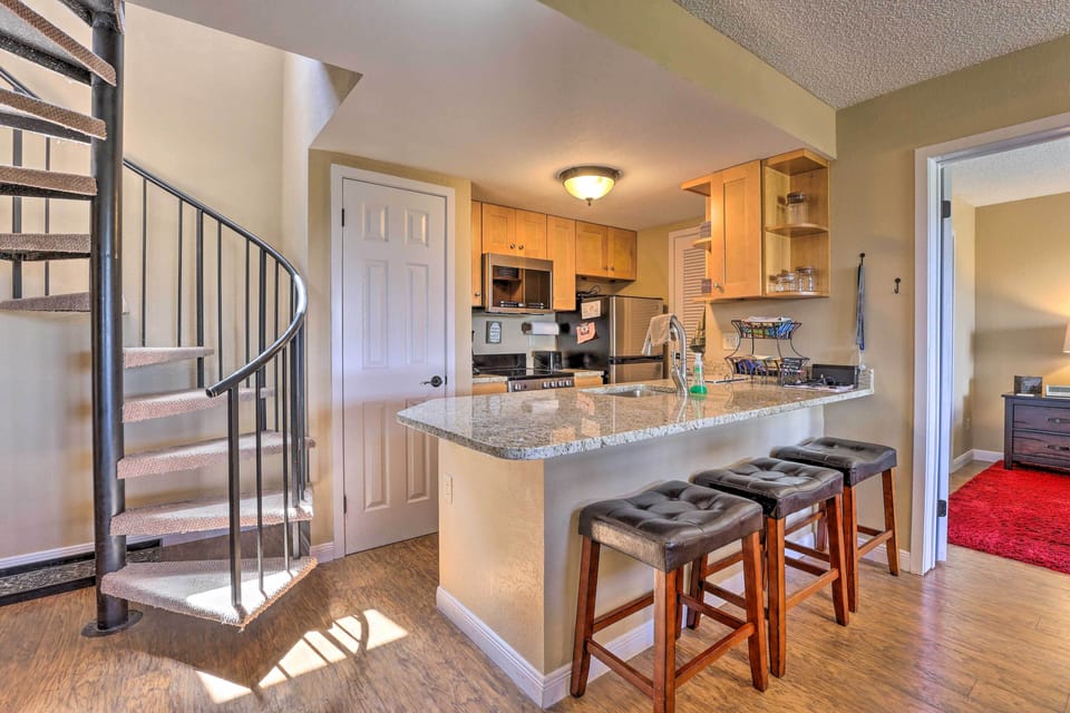 Kitchen | 1st Floor | Breakfast Bar